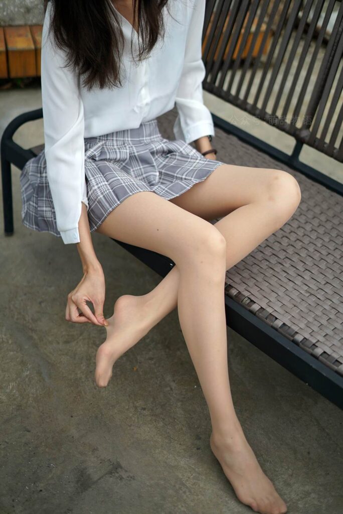 萌甜物語(yǔ) XM117 九九《淺藍(lán)連衣裙》[96P/1V/224MB]插圖3