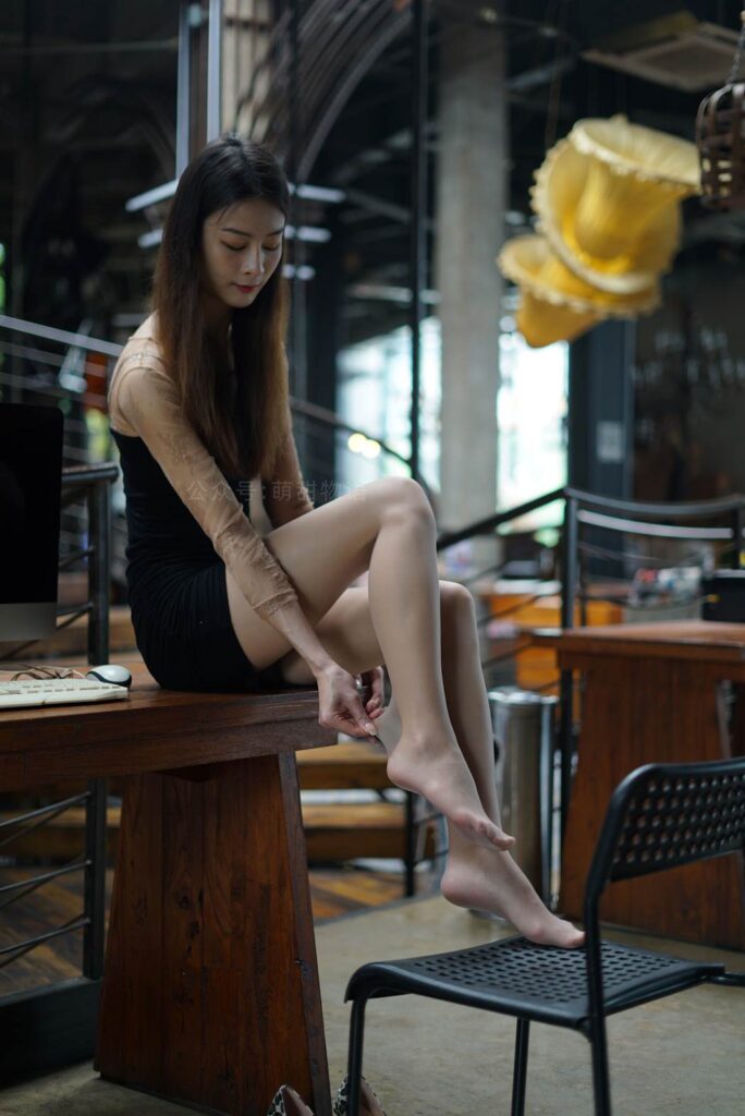 萌甜物語(yǔ) XM150 小七《蹭電腦的小七》[99P/1V/863MB]插圖1