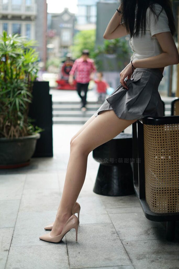 萌甜物語 XM174 小藝《危險(xiǎn)的百褶裙》[98P/1V/871MB]插圖2