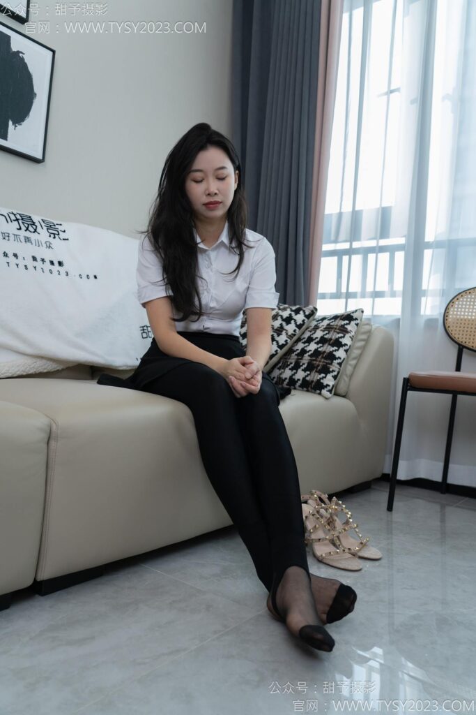 甜予攝影 NO.158 夢(mèng)夢(mèng)-高跟鞋、短肉絲、短黑絲、裸足[130P/2V/9.97GB]插圖2