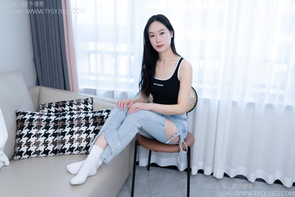 甜予攝影 NO.181 小容-板鞋、白棉襪、裸足[130P/2V/9.83GB]插圖3