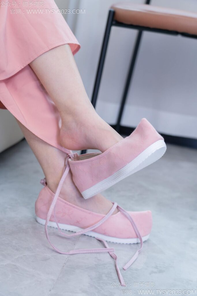 甜予攝影 NO.183 知知-布鞋、白棉襪、裸足[148P/2V/12.1GB]插圖1