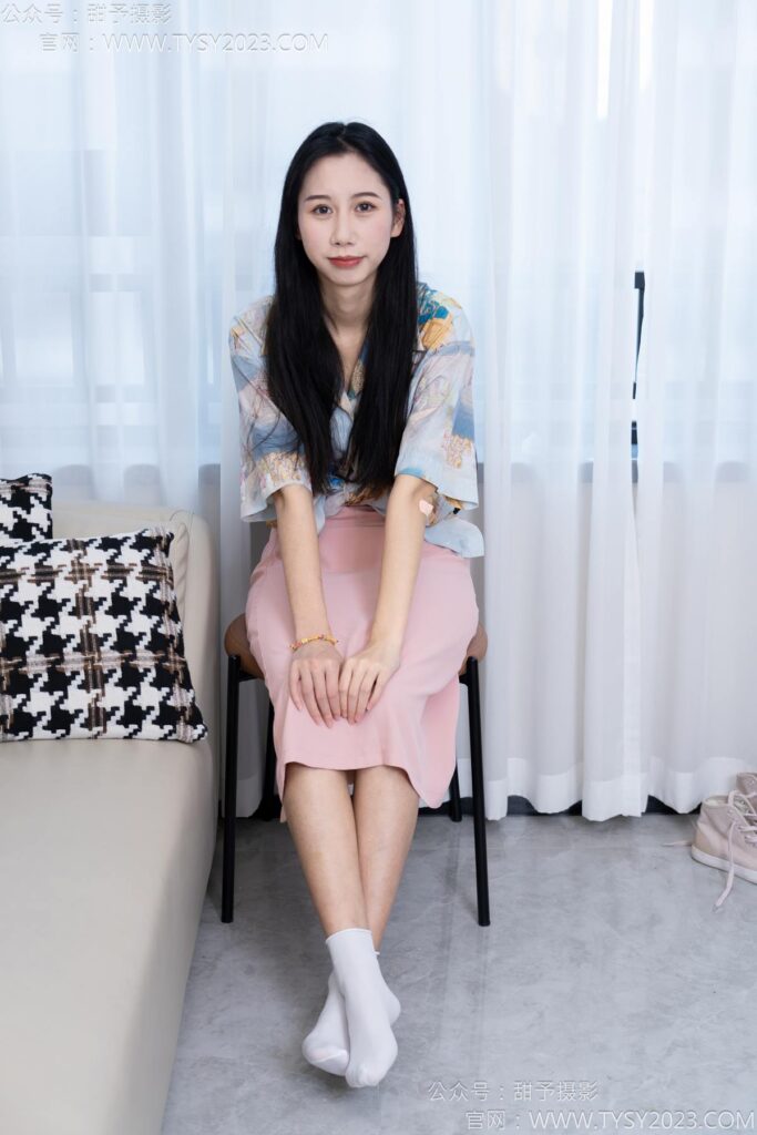 甜予攝影 NO.186 娃娃-帆布鞋、白棉襪、裸足[129P/2V/9.99GB]插圖3