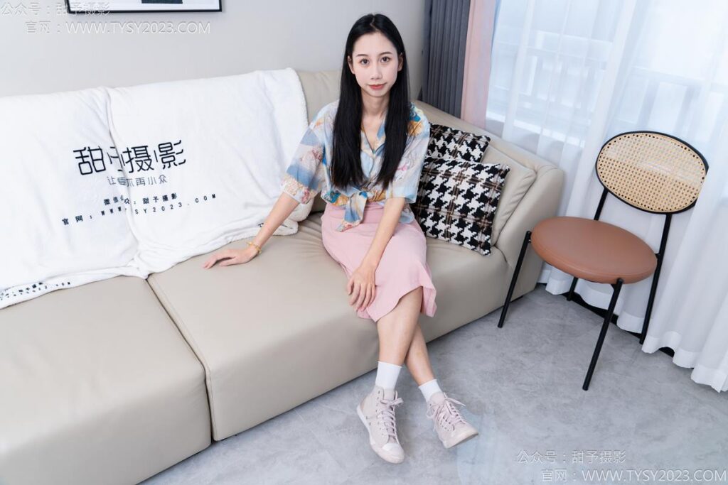 甜予攝影 NO.186 娃娃-帆布鞋、白棉襪、裸足[129P/2V/9.99GB]插圖