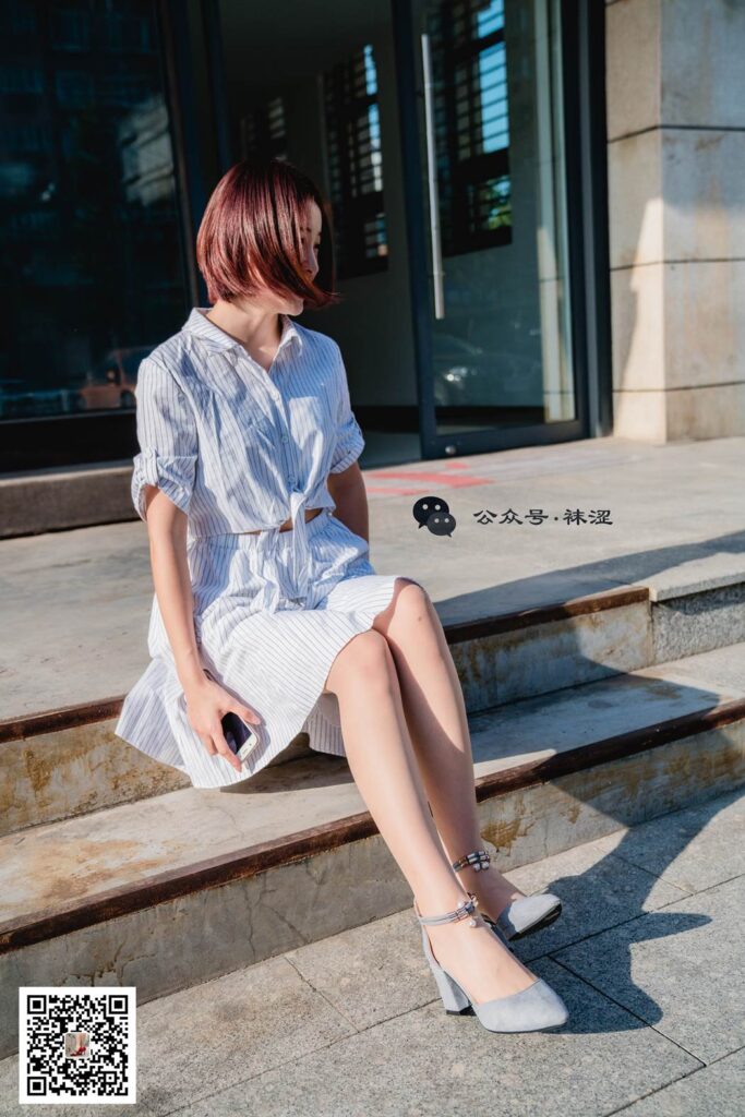 襪澀寫真 VOL.011 肉色絲襪白色連衣裙 [34P/636MB]插圖1