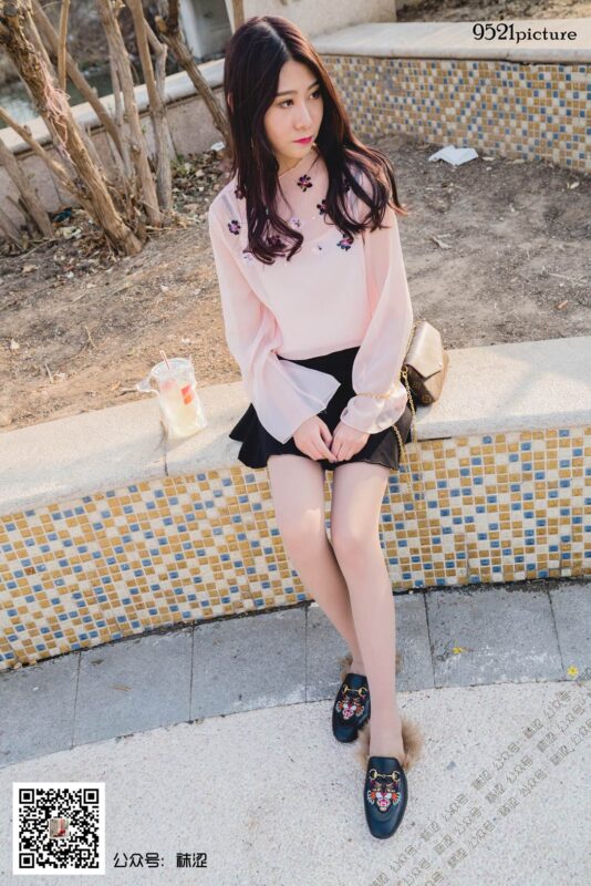 襪澀寫真 VOL.031-偉偉的黑色小短裙 [30P/615MB]-無料攝影圈