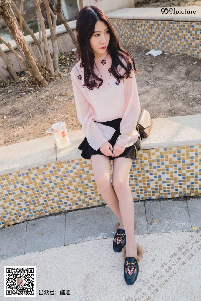 襪澀寫真 VOL.031-偉偉的黑色小短裙 [30P/615MB]插圖