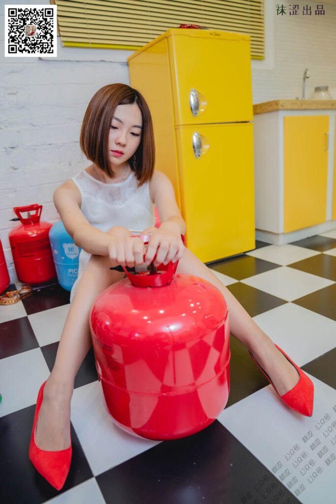 襪澀寫真 VOL.033-可心-黑色綁帶高跟鞋 [73P/1V/639MB]插圖1