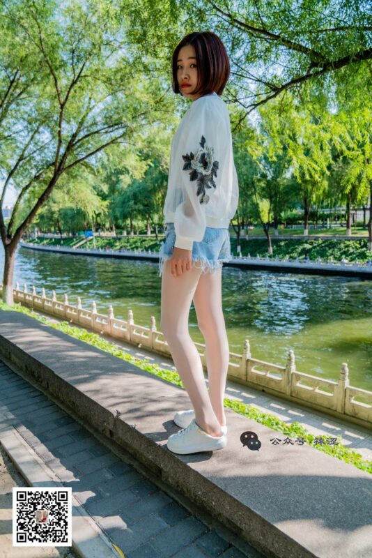 襪澀寫真 VOL.060 女粉絲臉臉緊身裙 [58P/2V/1.26G]-無料攝影圈