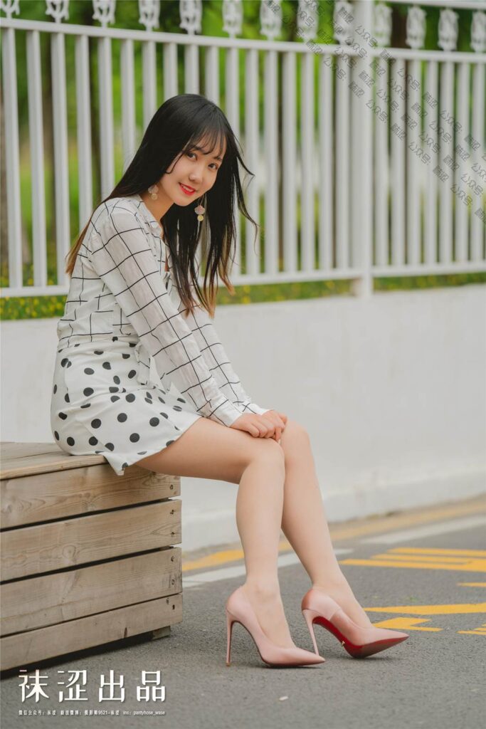 襪澀寫真 VOL.064 思甜 襪澀air深膚 [53P/943MB]插圖1