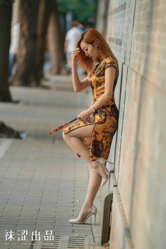 襪澀寫真 VOL.074 劉哈哈-黃袍 [53P/105MB]-無料攝影圈