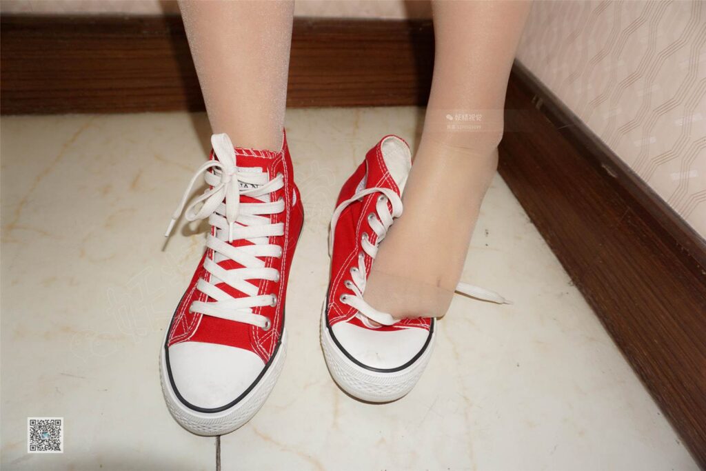 妖精視覺@NO.028 詩詩 日系制服軟妹風(fēng) [70P/34.7MB]插圖1