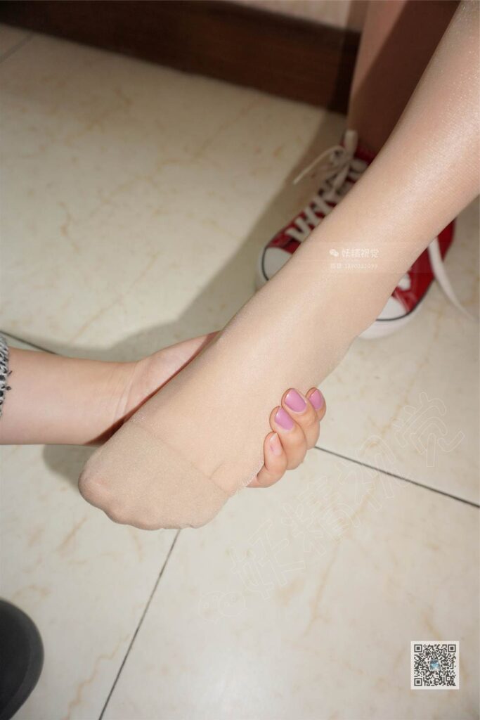 妖精視覺@NO.028 詩詩 日系制服軟妹風(fēng) [70P/34.7MB]插圖2