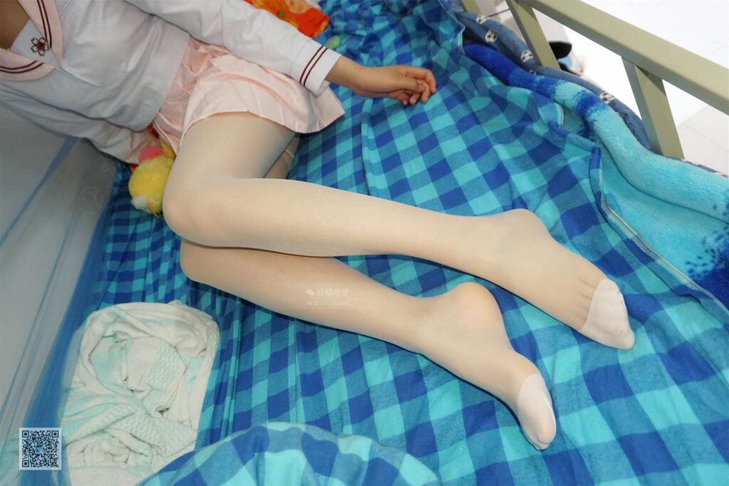 妖精視覺 NO.035 布布 大學女生宿舍的絲襪少女 [37P/18.9MB]插圖1