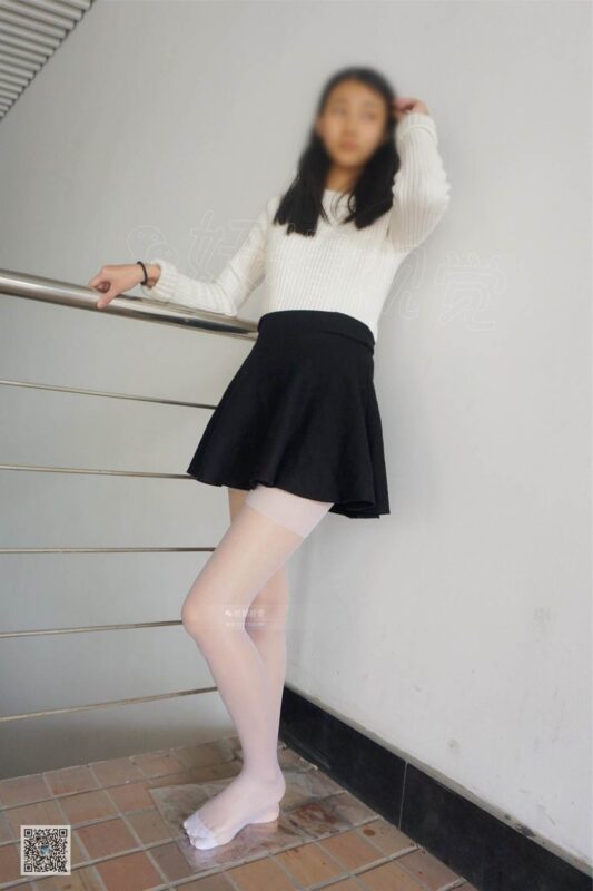 妖精視覺@NO.044 詩詩 風吹起 盼回家 白絲襪 [66P/25.3MB]-無料攝影圈