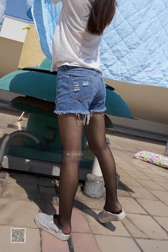 妖精視覺(jué)@NO.051 夢(mèng)夢(mèng) 天臺(tái)曬太陽(yáng)的灰絲 [62P/39.5MB]插圖