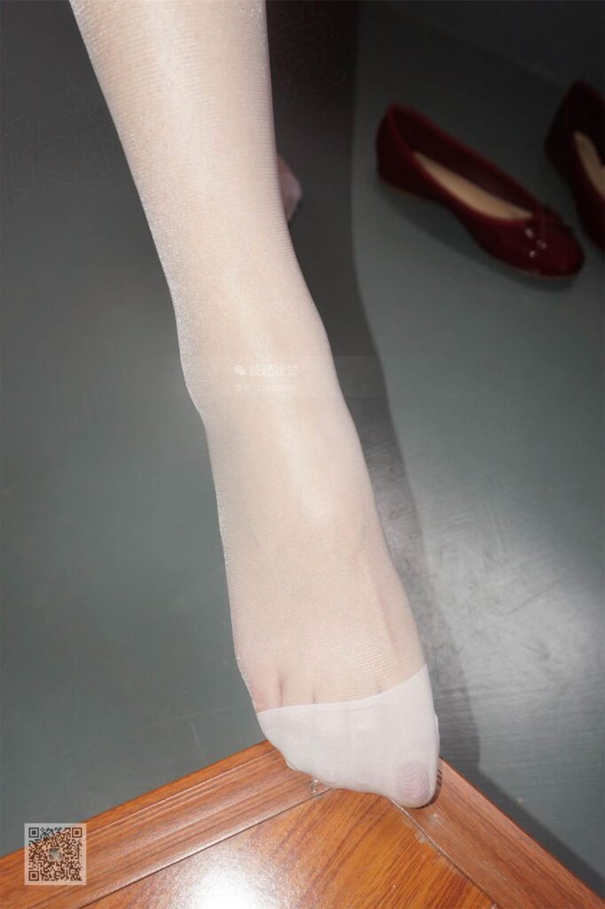 妖精視覺@NO.057 蘇蘇 白絲襪一步裙（下篇）[66P/37.9MB]插圖3