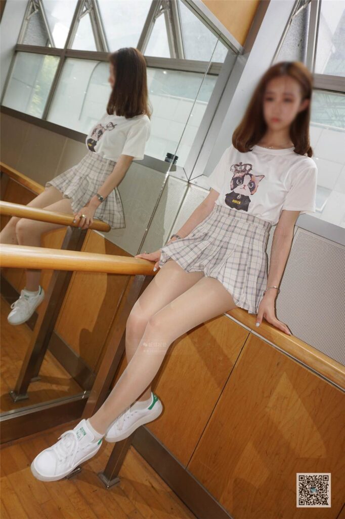 妖精視覺@NO.065 粥粥 令人心動(dòng)的絲襪瞬間 [69P/37.3MB]插圖3