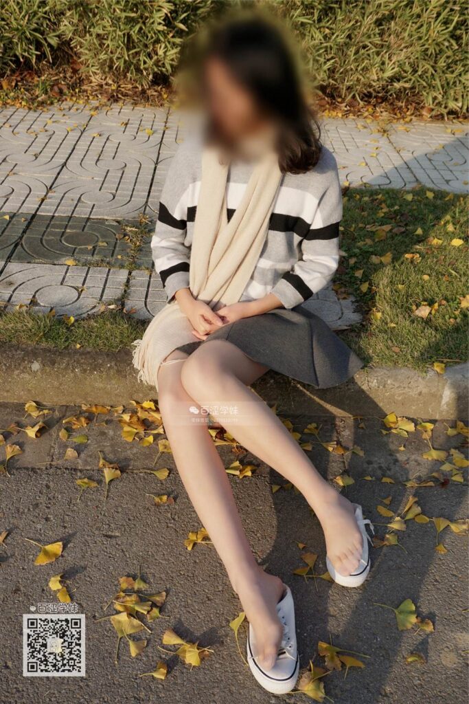 妖精視覺@NO.069 糖糖 夕陽下光暈散落的絲襪 [78P/81MB]插圖