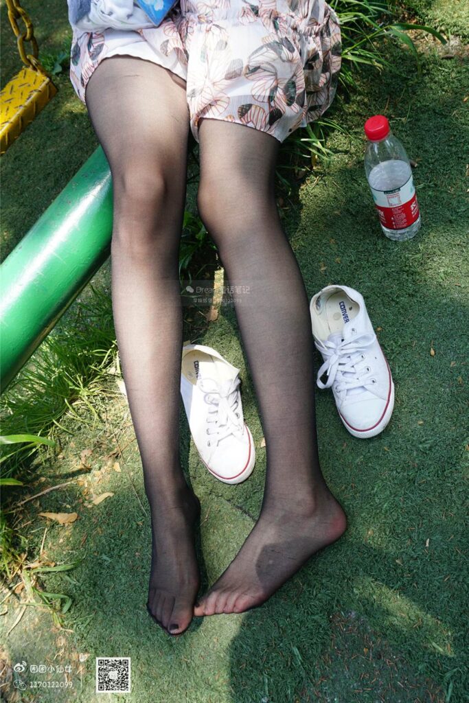 妖精視覺@NO.080 雯雯 懸浮空中的黑絲 [66P/62.2MB]插圖