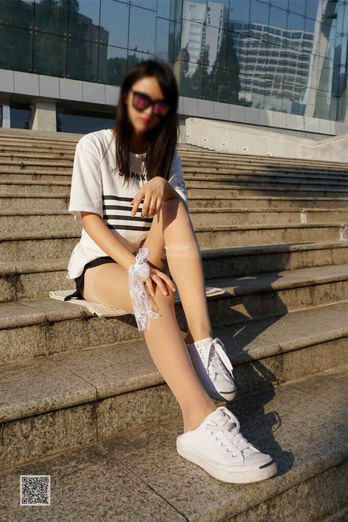 妖精視覺@NO.084 蕓蕓 臺階上的肉絲 [64P/48.6MB]插圖1