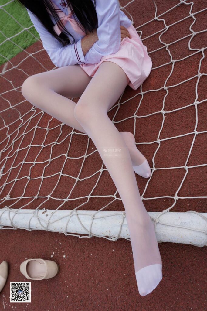 妖精視覺 NO.148 甜甜 雙色白絲襪 [33P/21.8MB]插圖3