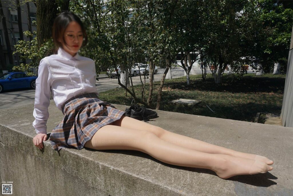 妖精視覺(jué) NO.206 軟軟 陽(yáng)光下的軟妹紙 [65P/90MB]插圖1