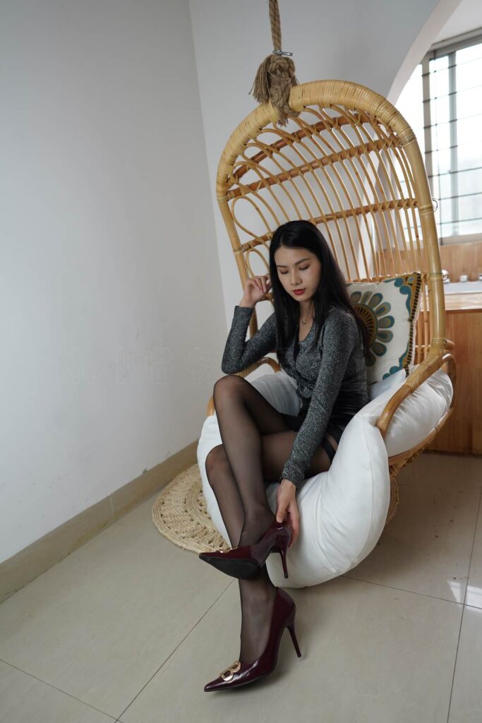 [壹吻映畫]YW025《黑色的》夢夢 [99+1P/1V/1.31G]插圖2