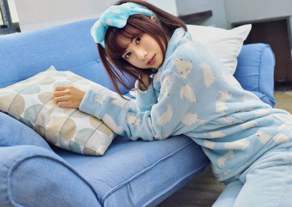 制服の女生 NO.005 方唯真 OL黑絲[29P/328MB]插圖2