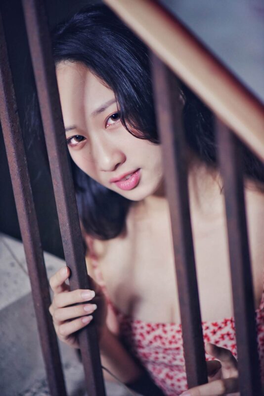 制服の女生 NO.006 岑晴晴 慵懶的性感[52P/419MB]-無料攝影圈