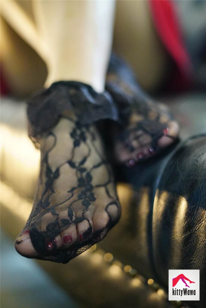 [kittyWawa襪小喵] KT010《被挑逗的蕾絲》[99P/21MB]插圖2