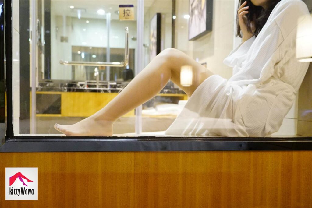 [kittyWawa襪小喵] KT013《浴袍與蘿卜丁》[99P/21MB]插圖1