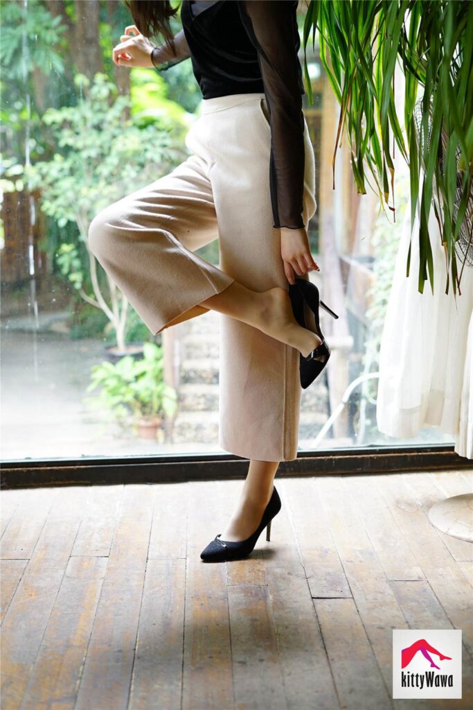 [kittyWawa襪小喵] KT022《闊腿褲里的秘密》[99P/25MB]插圖2