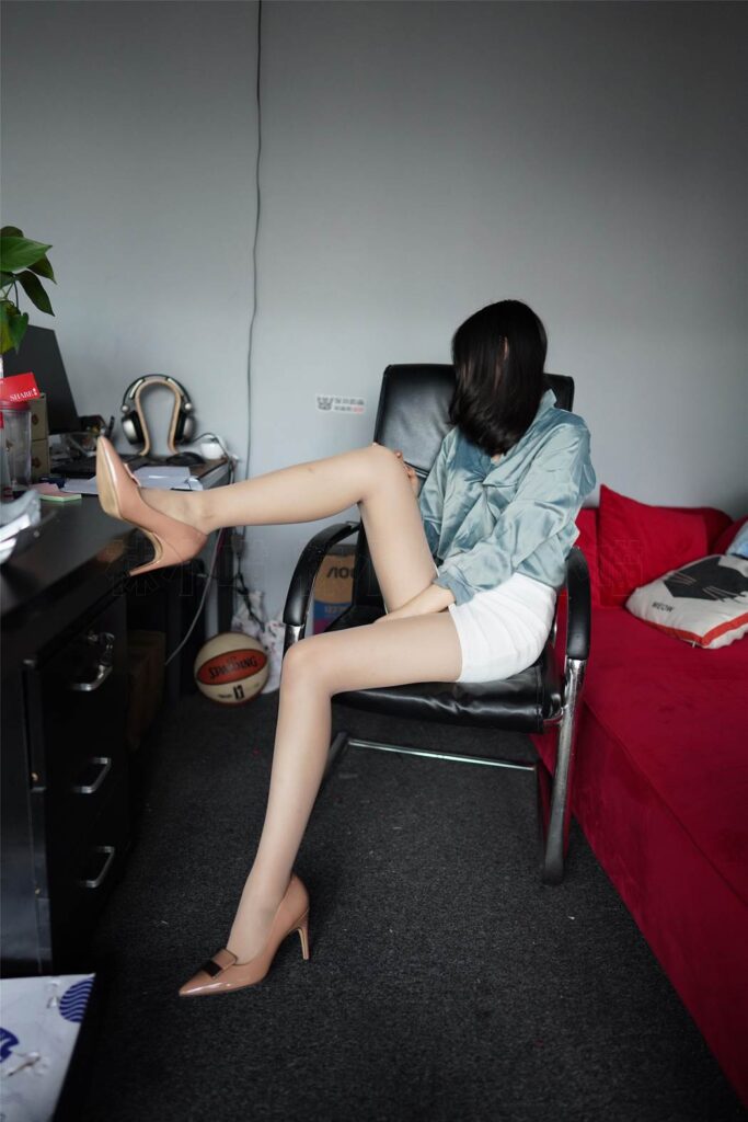 [KittyWawa襪小喵]KT186《沉迷L總監》[59P/66.7MB]插圖2