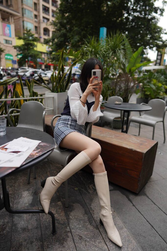 [補(bǔ)發(fā)][kittyWawa襪小喵]KT280 戶外休閑吧 [84+1P/145MB]插圖2