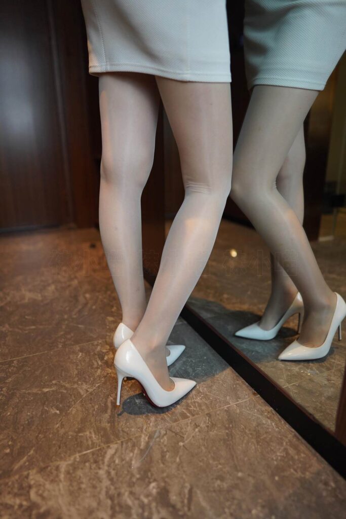 [kittyWawa襪小喵]KT296 對視 [77P/140MB]插圖2