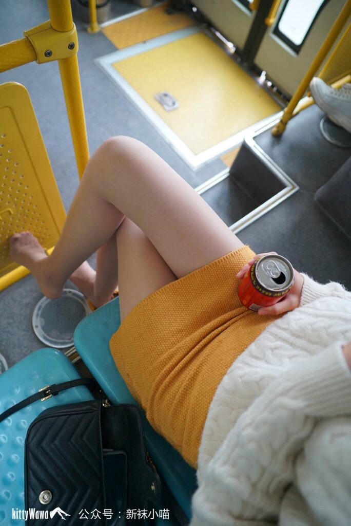 [kittyWawa襪小喵故事集]KTS006 公交車(chē)追隨者[82P/526MB]插圖2