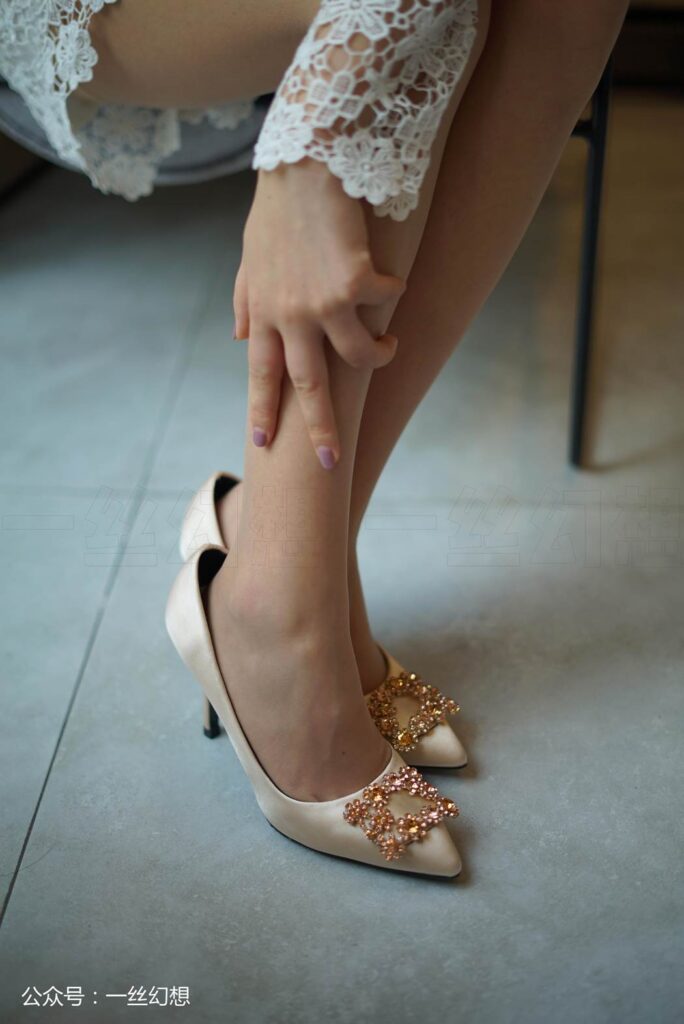 [高絲女子圖鑒]襪小喵×一絲幻想 NZ009 格格[59P/50.7MB]插圖1