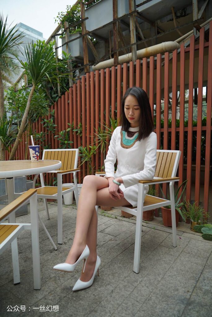 [高絲女子圖鑒]襪小喵×一絲幻想 No.048 茜茜 [59P/70MB]插圖2