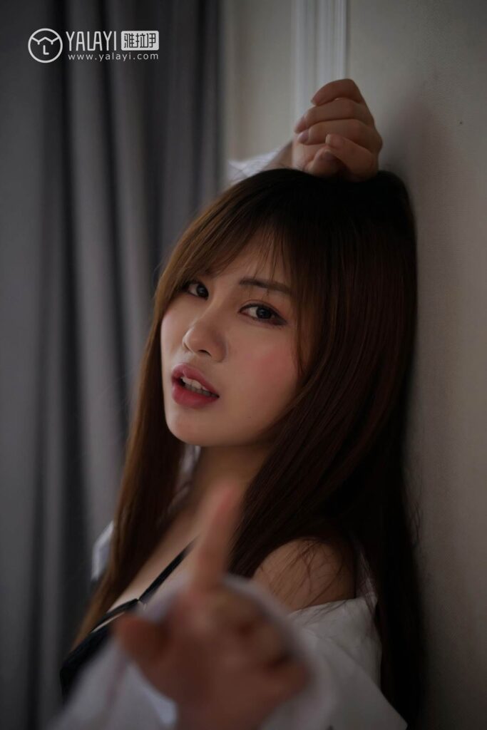 [YALAYI雅拉伊] 2018.05.26 No.002 妮妮的黑絲制服Y惑 艾妮妮 [37P/237MB]插圖1