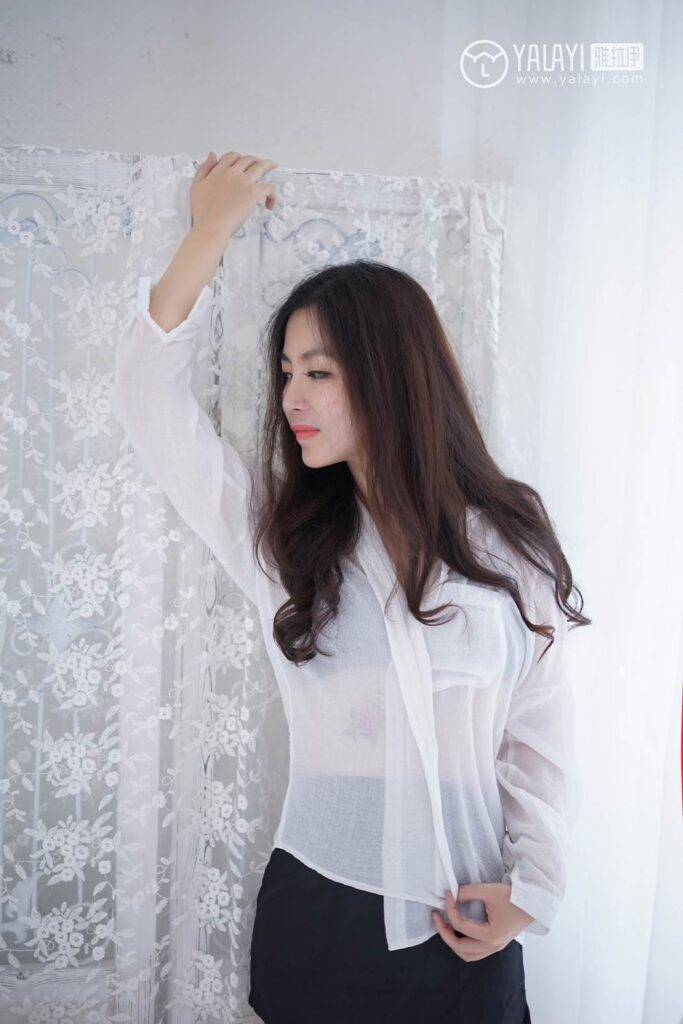 [YALAYI雅拉伊] 2018.10.20 No.012 韻味美腿de麗人 沈紫云 [34P/294MB]插圖2