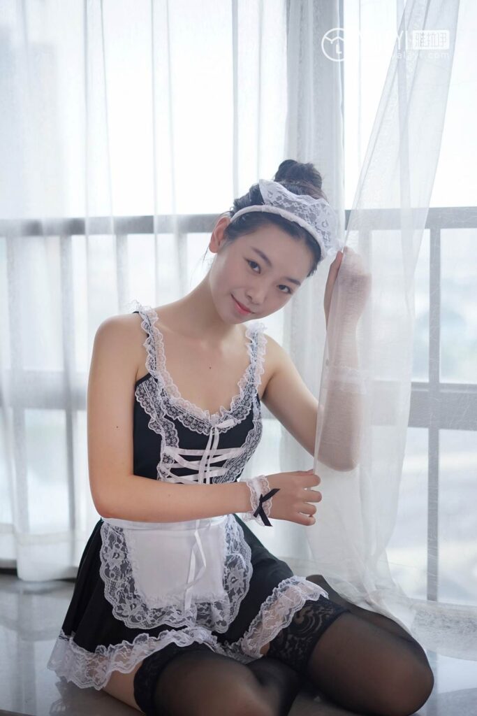 [YALAYI雅拉伊] 2018.12.10 No.021 少女女仆 嚴(yán)冰冰 [42P/302MB]插圖2