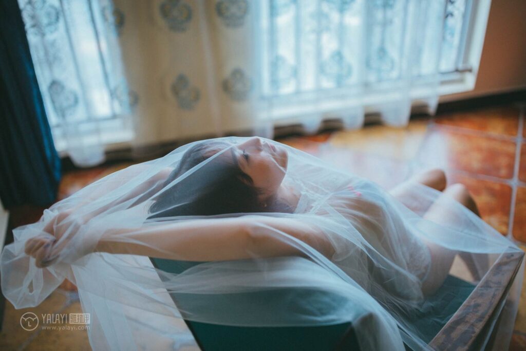 [YALAYI雅拉伊] 2018.10.19 No.093 藍(lán)色美好戀人 伊伊小仙女 [39P/495MB]插圖3