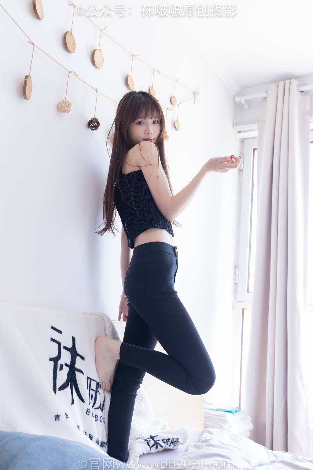 [BoBoSocks襪啵啵]NO.598 甜甜圈-馬丁靴、薄肉絲、裸足[148P/1V/6.20GB]插圖3