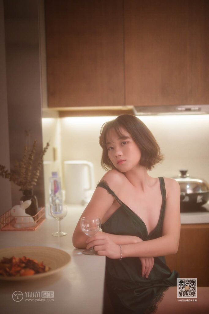 [YALAYI雅拉伊] 2019.09.26 Vol.412 特技小廚娘 良子 [48+1P/1.18G]插圖3