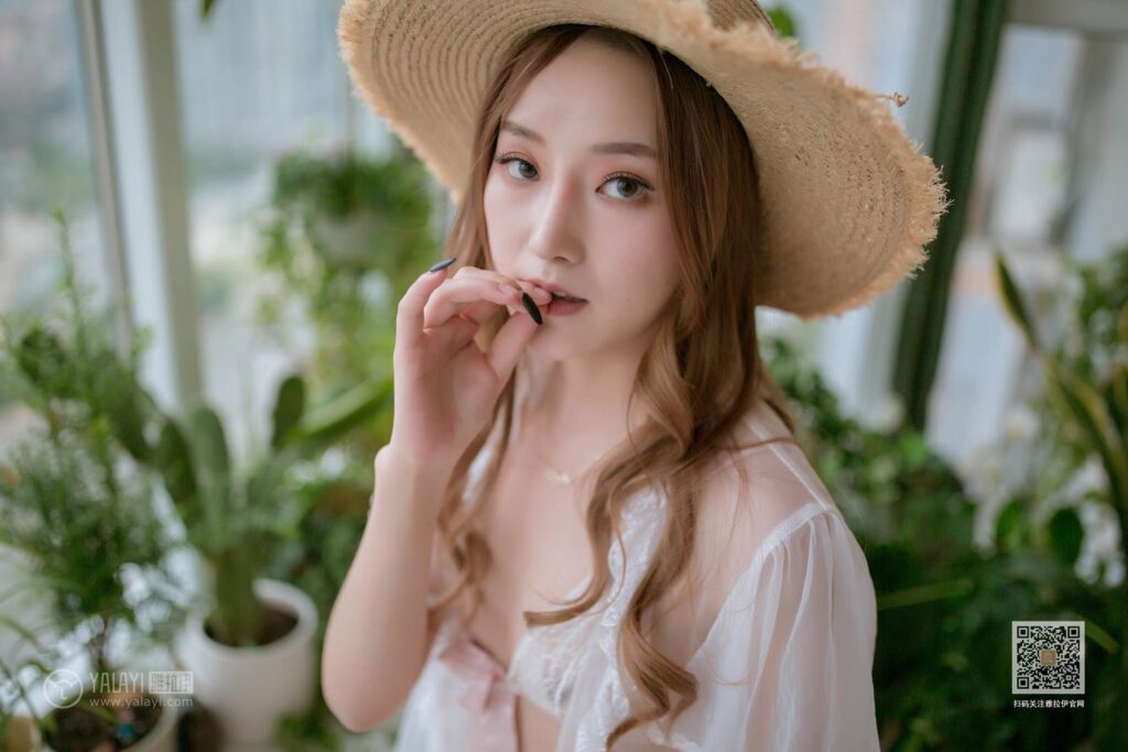 [YALAYI雅拉伊] 2020.06.02 No.651 從花園到閨房 上官瑩瑩 [63P/407MB]插圖3