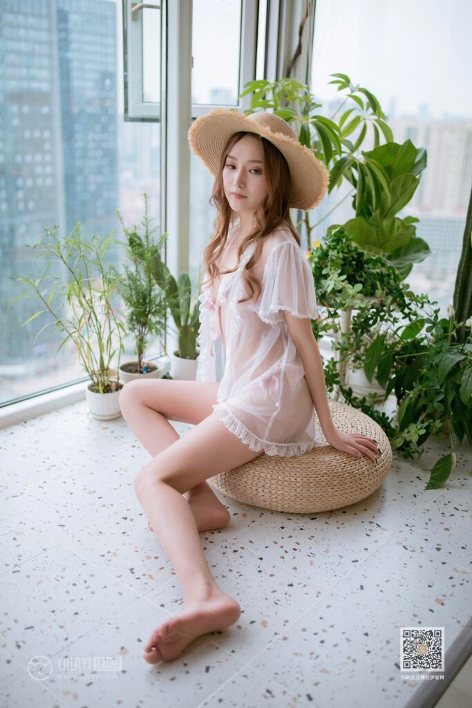 [YALAYI雅拉伊] 2020.06.02 No.651 從花園到閨房 上官瑩瑩 [63P/407MB]插圖2