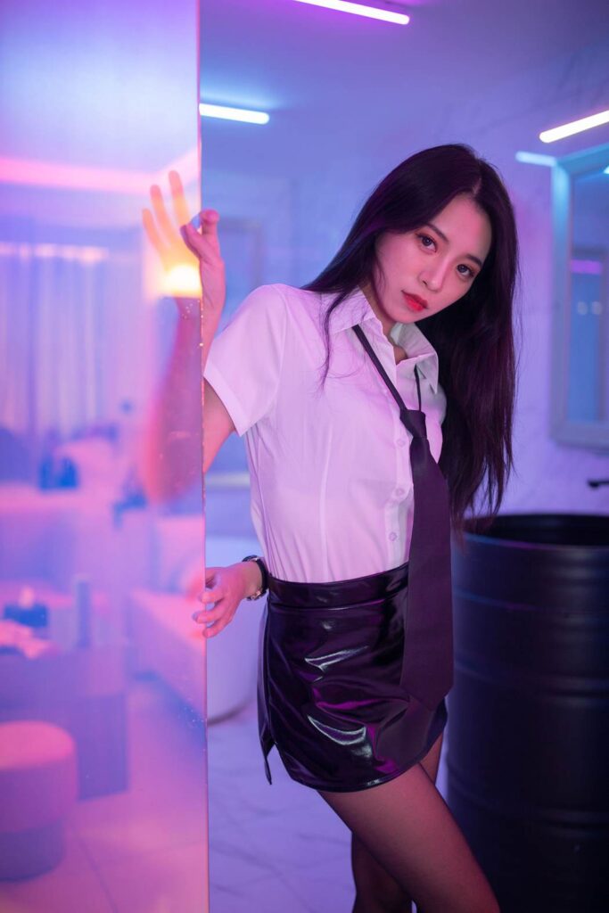 [YALAYI雅拉伊] 2020.11.04 NO.721 麗雅《霓虹甜心》[46P+1P/296MB]插圖2