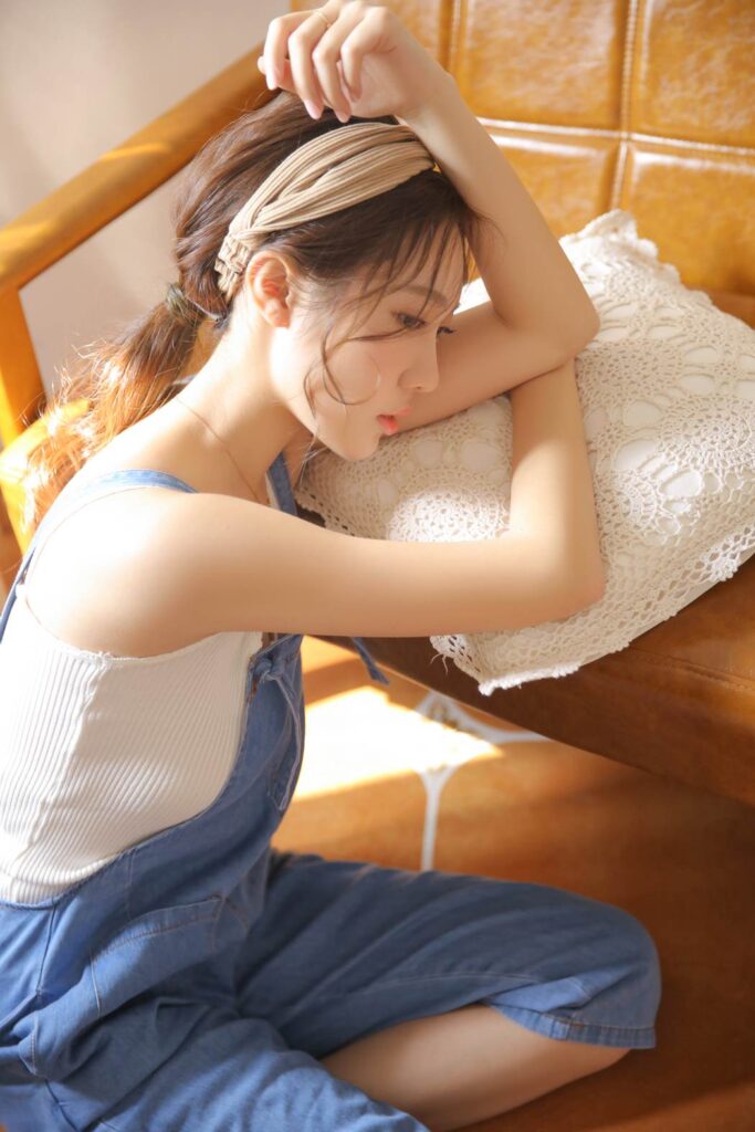 [YALAYI雅拉伊] 2022.04.27 NO.925 甜酷女生[46P/362MB]插圖1