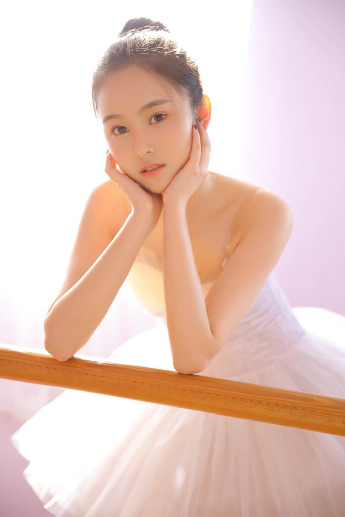 [YALAYI雅拉伊]2023.07.18 NO.1065 夢(mèng)幻舞步[38+1P/186MB]插圖1